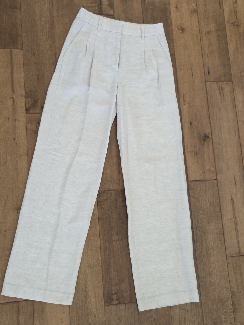 Aritzia Linen Effortless Wide-Leg Pleated Trousers